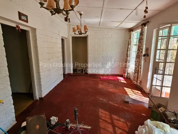 7 Bedroom House for Sale in Fortunes Gate, Bulawayo