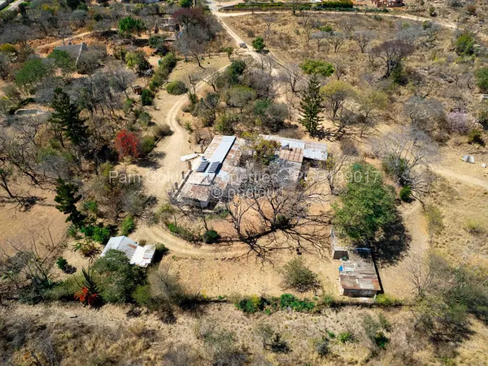 7 Bedroom House for Sale in Fortunes Gate, Bulawayo