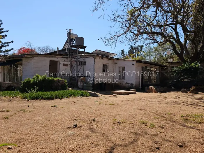 7 Bedroom House for Sale in Fortunes Gate, Bulawayo