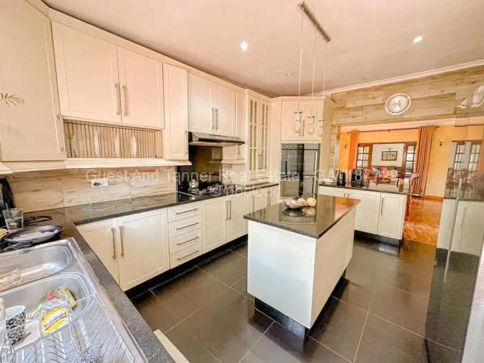 5 Bedroom House for Sale in Monavale, Harare