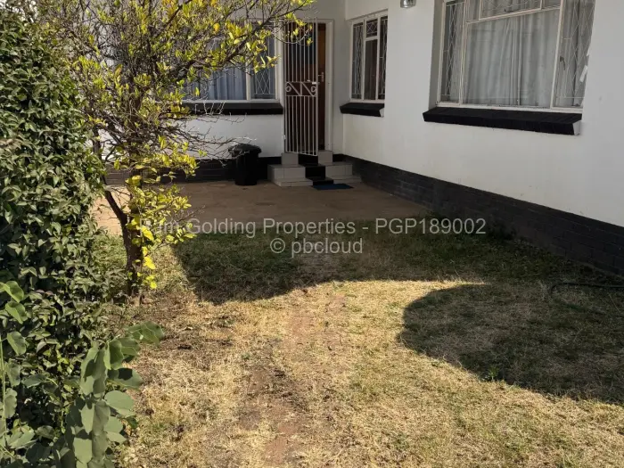 2 Bedroom Cottage/Garden Flat for Sale in Mabelreign, Harare