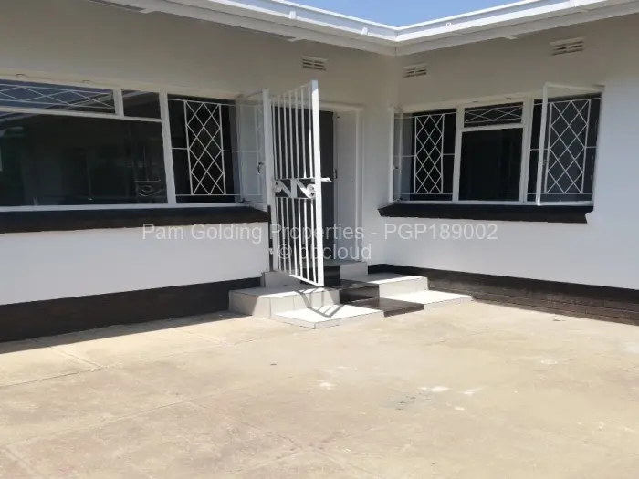2 Bedroom Cottage/Garden Flat for Sale in Mabelreign, Harare