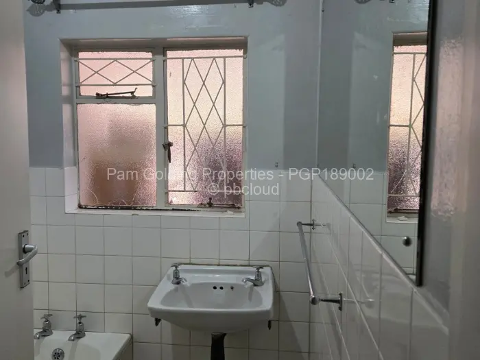 2 Bedroom Cottage/Garden Flat for Sale in Mabelreign, Harare