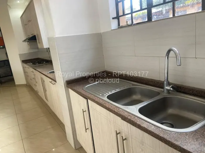 6 Bedroom House to Rent in Glen Lorne, Harare