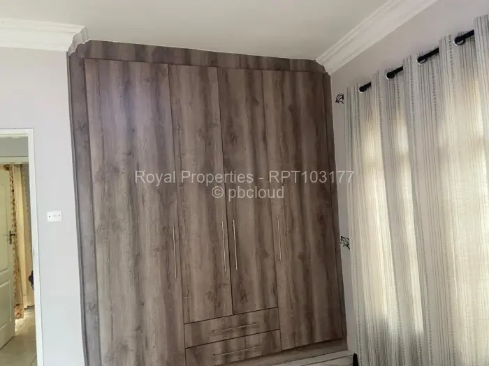 6 Bedroom House to Rent in Glen Lorne, Harare