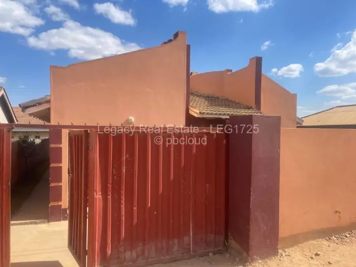 4 Bedroom House for Sale in Damofalls, Damofalls