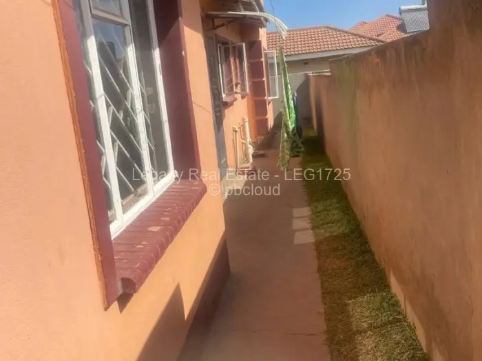 4 Bedroom House for Sale in Damofalls, Damofalls