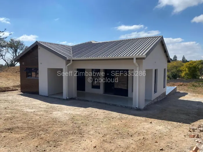 Townhouse/Cluster for Sale in Four Winds, Bulawayo