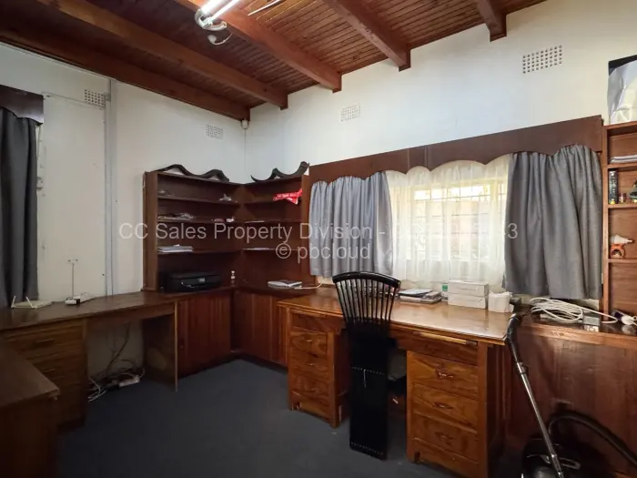 3 Bedroom House for Sale in Suburbs, Bulawayo