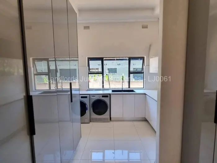4 Bedroom House for Sale in Hillside Byo, Bulawayo
