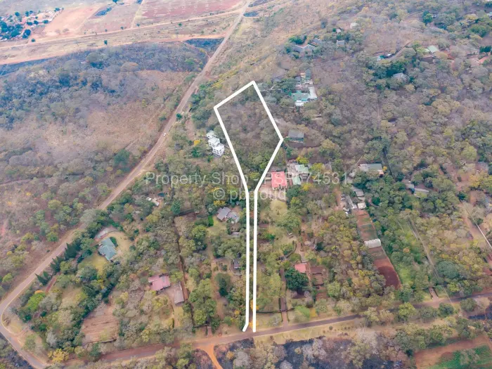 Commercial Stand for Sale in Lake Chivero, Lake Chivero