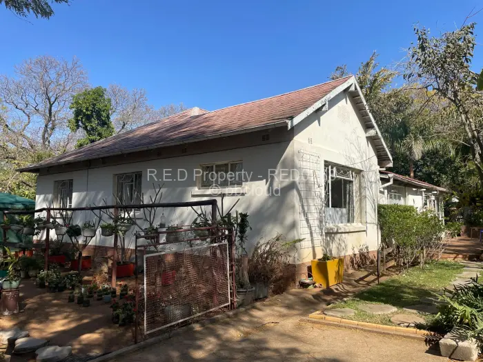 4 Bedroom House for Sale in Hillside Byo, Bulawayo