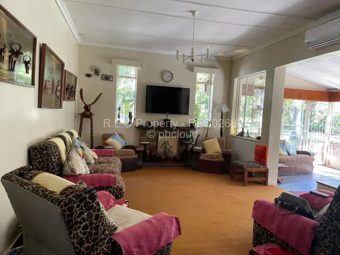 4 Bedroom House for Sale in Hillside Byo, Bulawayo