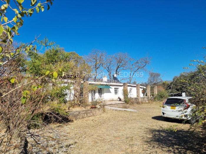 6 Bedroom House for Sale in Fortunes Gate, Bulawayo