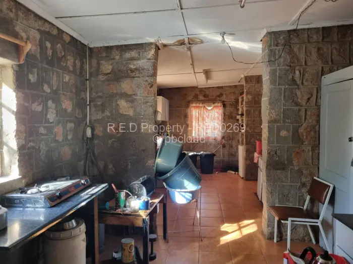 6 Bedroom House for Sale in Fortunes Gate, Bulawayo