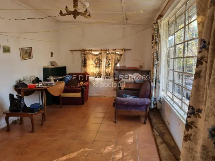 6 Bedroom House for Sale in Fortunes Gate, Bulawayo