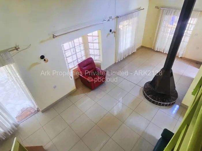 4 Bedroom Cottage/Garden Flat to Rent in Borrowdale