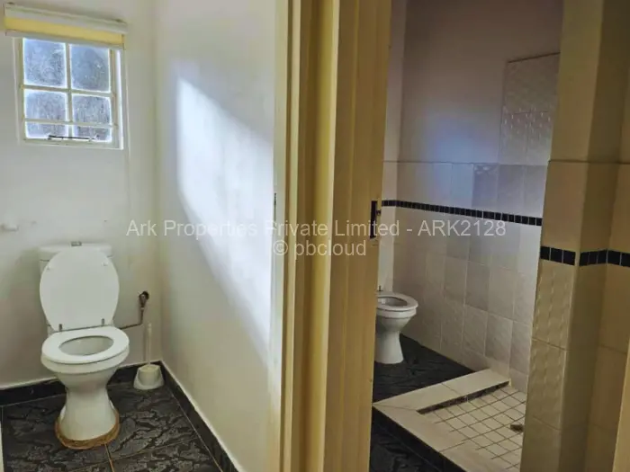 4 Bedroom Cottage/Garden Flat to Rent in Borrowdale, Harare