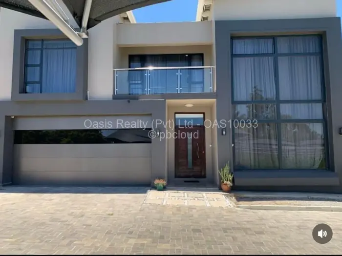 Townhouse/Cluster for Sale in Highlands, Harare