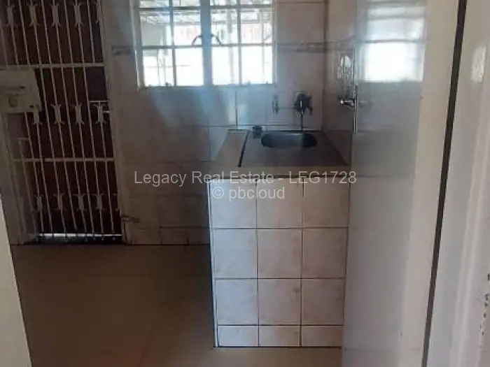 3 Bedroom House to Rent in Msasa Park