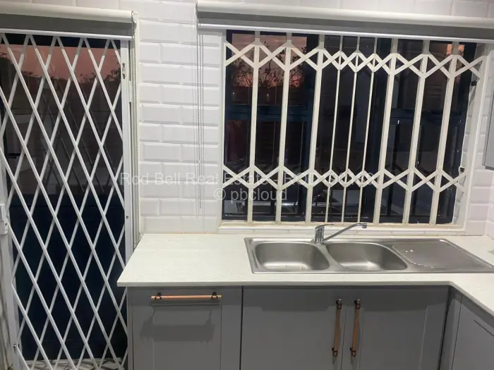 2 Bedroom House for Sale in Crowhill Views, Harare