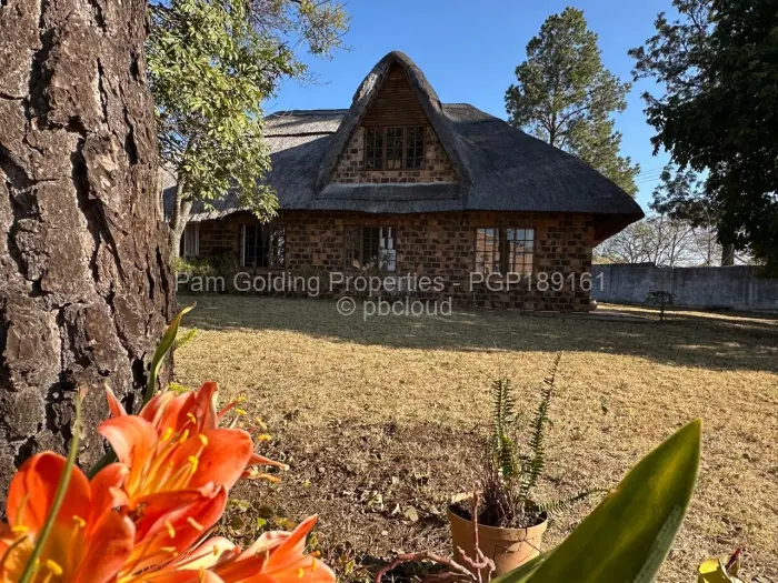 2 Bedroom House for Sale in Burnside, Bulawayo