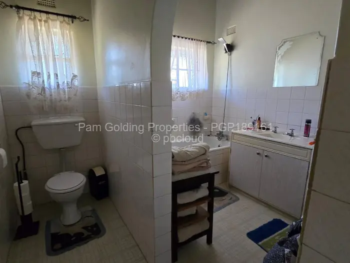 2 Bedroom House for Sale in Burnside, Bulawayo