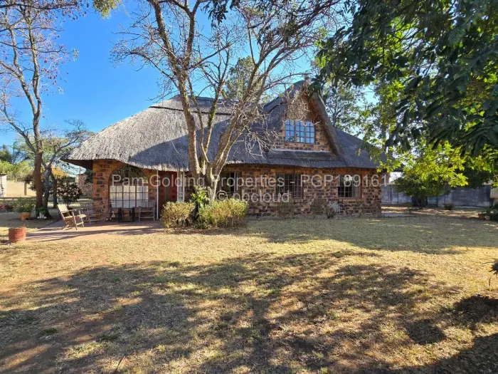2 Bedroom House for Sale in Burnside, Bulawayo