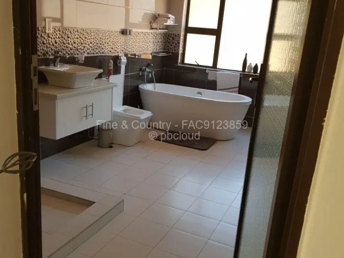 5 Bedroom House to Rent in Gletwin Park, Harare