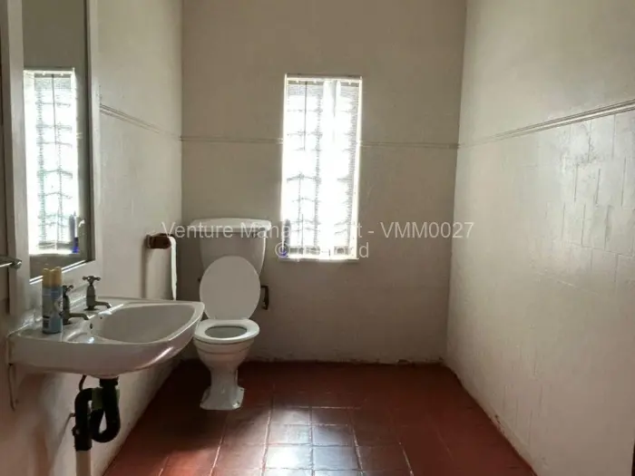 Commercial Property to Rent in Msasa, Harare