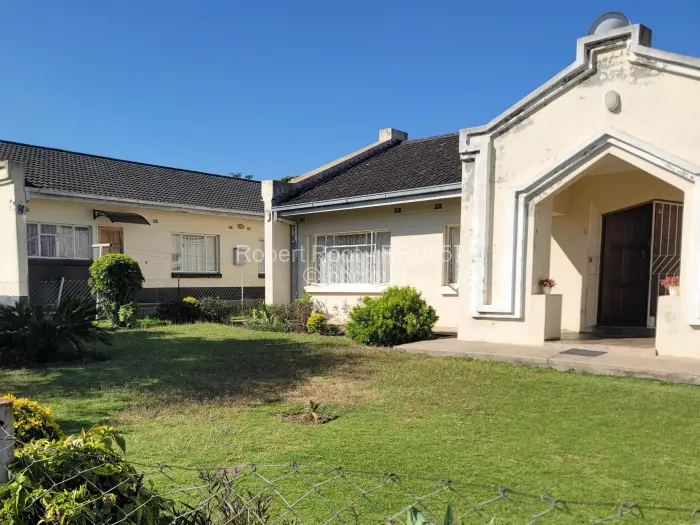 Townhouse/Cluster for Sale in Greendale, Harare
