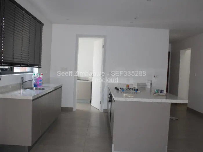 Townhouse/Complex/Cluster to Rent in Borrowdale West