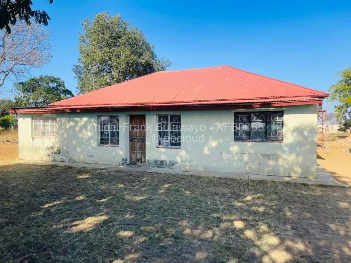 3 Bedroom House for Sale in Montgomery, Bulawayo