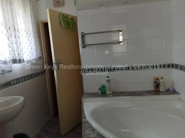 4 Bedroom House for Sale in Chisipite, Harare