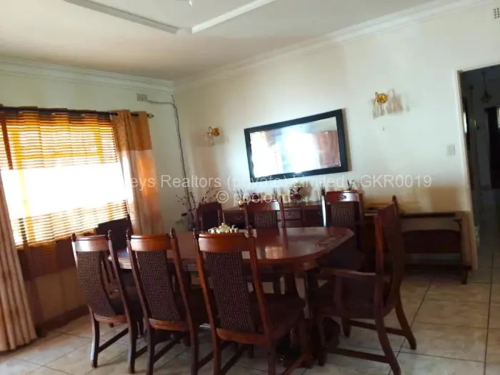 4 Bedroom House for Sale in Chisipite, Harare