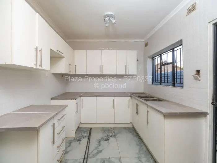 5 Bedroom House for Sale in Norton, Norton