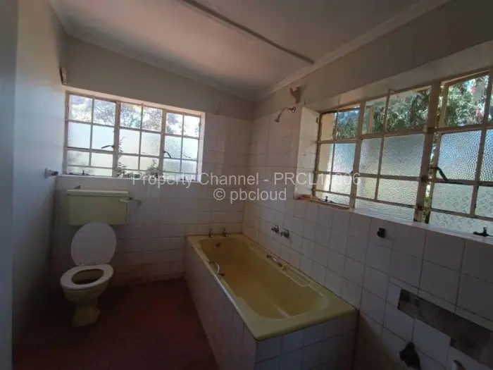 4 Bedroom House to Rent in Glen Forest