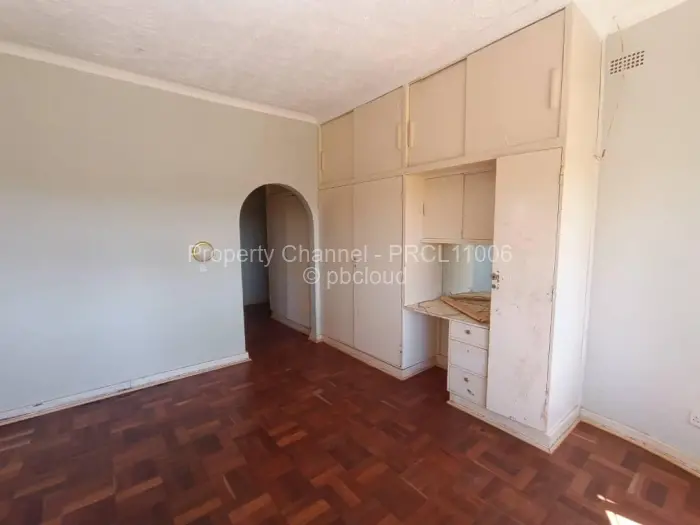 4 Bedroom House to Rent in Glen Forest