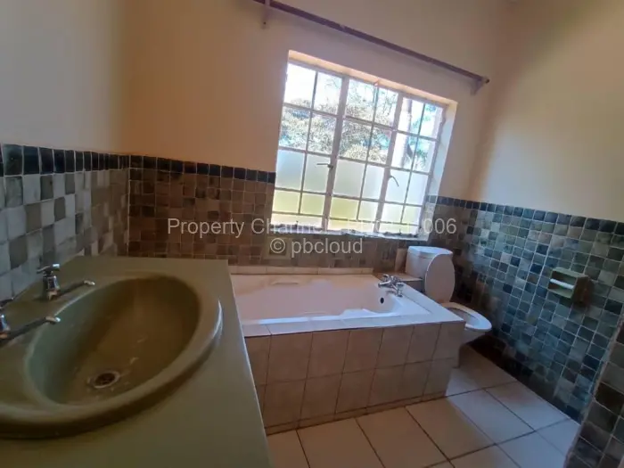 4 Bedroom House to Rent in Glen Forest