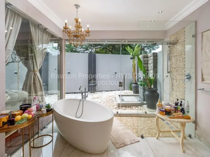 6 Bedroom House for Sale in Mount Pleasant, Harare