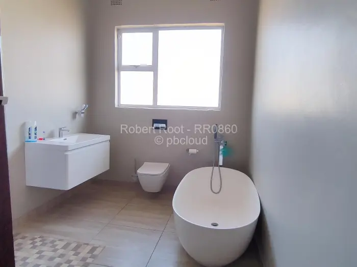 4 Bedroom House to Rent in Sandton Park