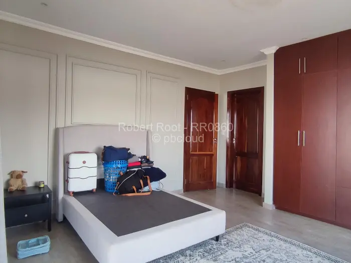 4 Bedroom House to Rent in Sandton Park