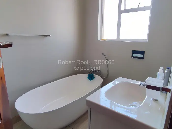 4 Bedroom House to Rent in Sandton Park