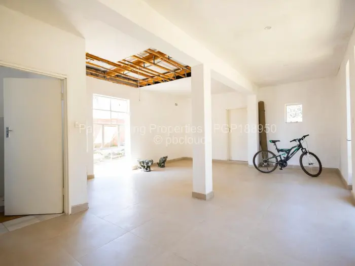 3 Bedroom House for Sale in Alexandra Park, Harare