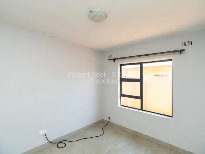 Townhouse/Cluster for Sale in Bluff Hill, Harare