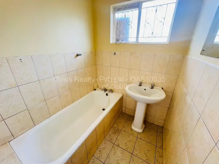 3 Bedroom House to Rent in Houghton Park