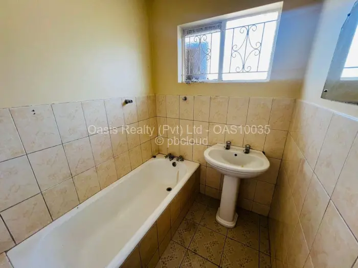 3 Bedroom House to Rent in Houghton Park