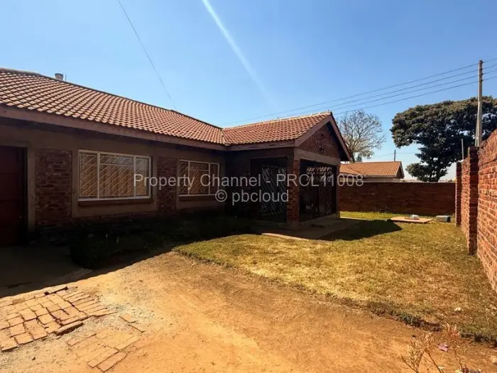 House for Sale in Glaudina, Harare
