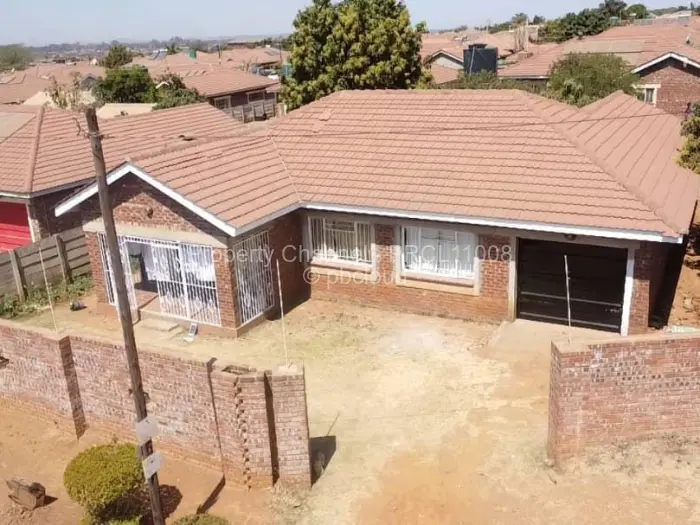 House for Sale in Glaudina, Harare