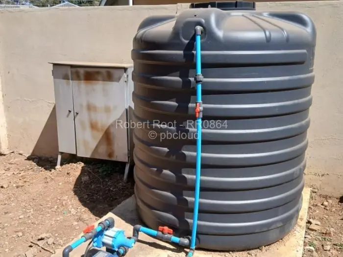 Townhouse/Cluster for Sale in Bluff Hill, Harare